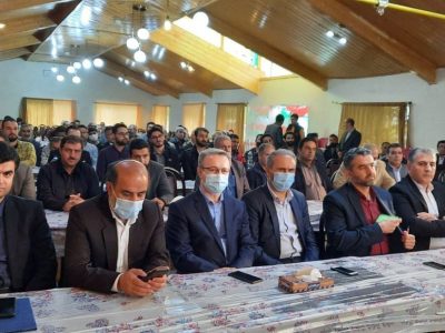 معلمان پرچمدار عرصه علمآموزی و اسباب نجات بشریت از گرداب جهل است