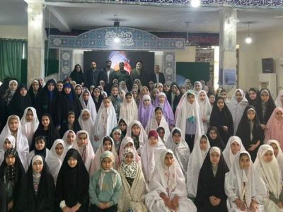 حضور مادر شهید مرتضی خزایی در جمع دختران دانش‌آموز معتکف نوشهر